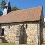 Cette chapelle d’aspect modeste, ne laisse rien présager de la richesse de son décor intérieur. Elle est inscrite à l’Inventaire supplémentaire des Monuments historiques.